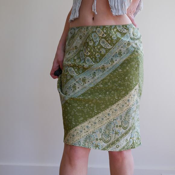 Vintage y2k silk skirt fairy whimsygoth low rise low waist green paisley small - Picture 2 of 9